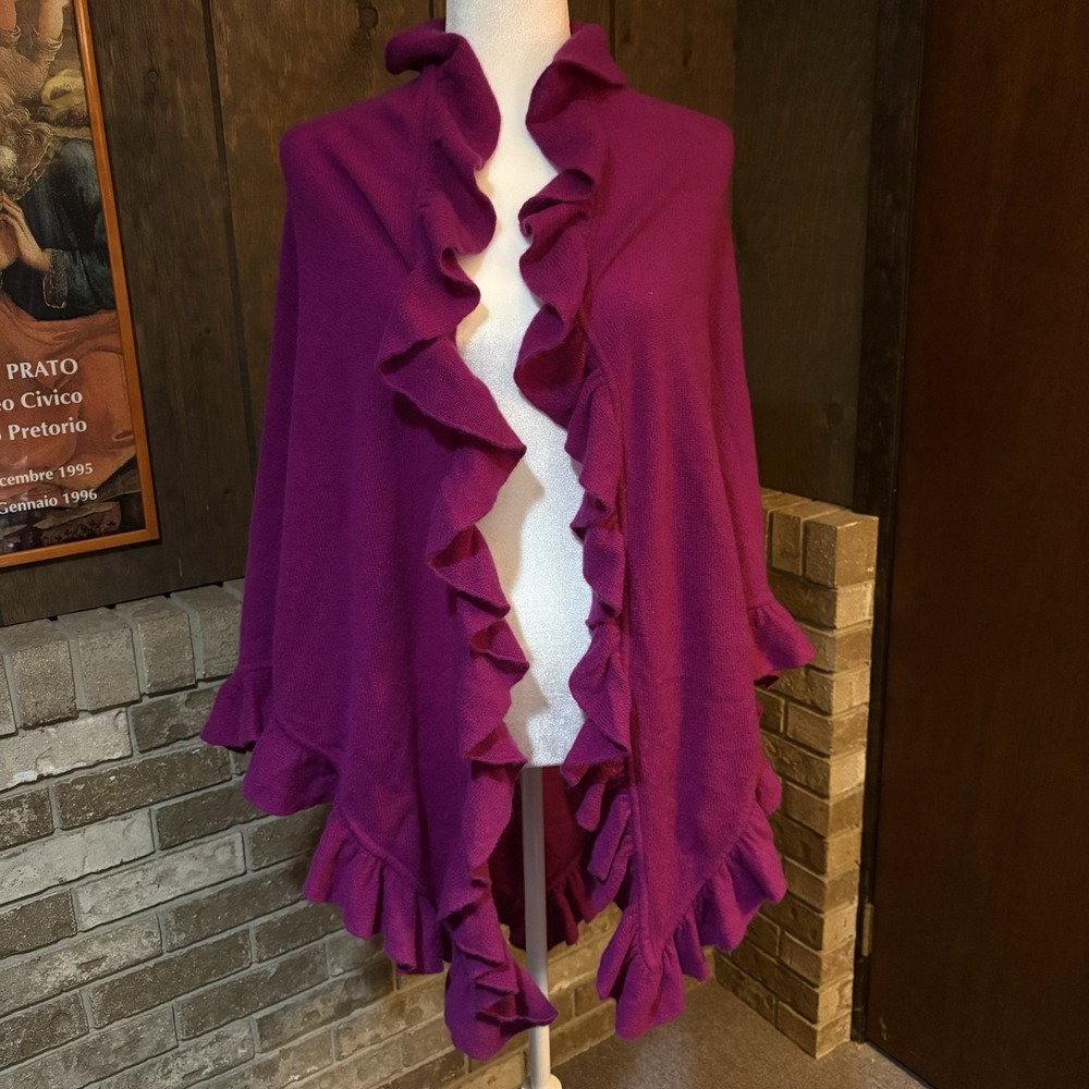 Minnie Rose O/S Purple Ruffle 100% Cashmere Poncho Shawl Sweater A1853